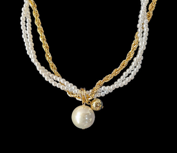 Aurora Pearl Twist Necklace